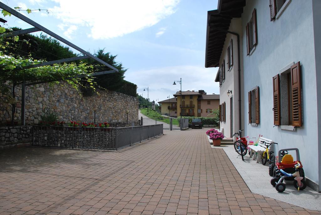 Appartamenti Stanga Ivo Tenno Ruang foto
